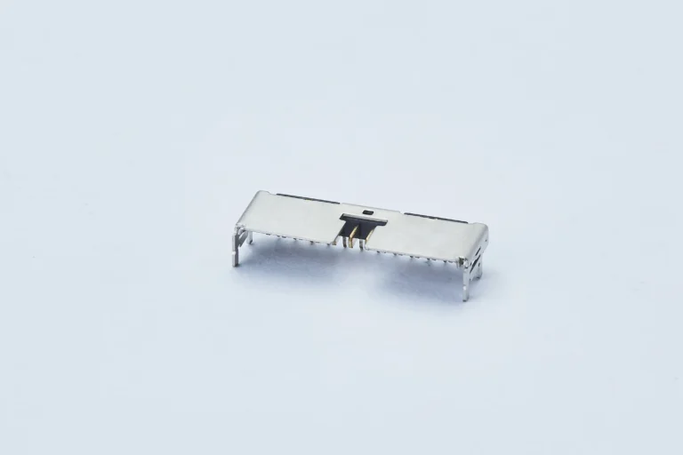 35__1.25 Pitch Wire-To-Board Female Connector (1)